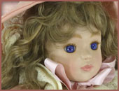 青い目の人形